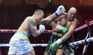 Oleksandr Usyk defeats Tyson Fury to become heavyweight champion of the world