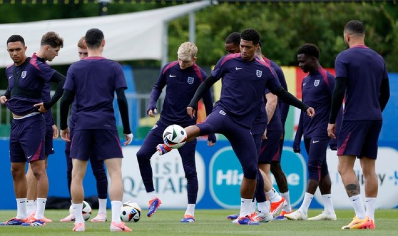 England v Serbia: Gareth Southgate tells fans he &#039;expects everybody to enjoy the football&#039; when asked about match security risk