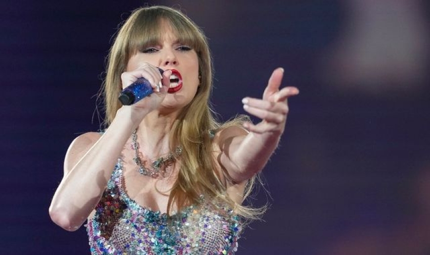 Taylor Swift reveals 'secret' double album in '2am surprise' - including track inspired by boyfriend Travis Kelce