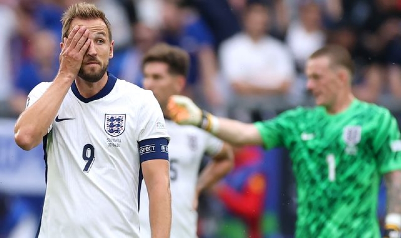 Euro 2024 - England vs Switzerland: Gary Neville believes Three Lions will lose quarter-final if they do not improve