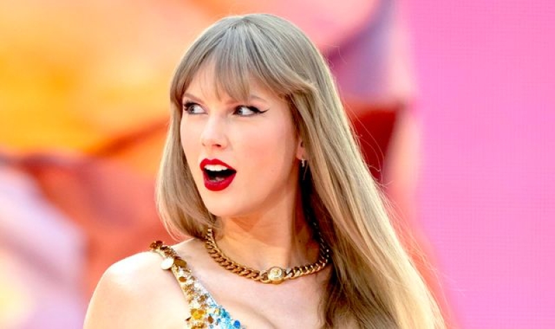 Taylor Swift &#039;shares extremely important reminder&#039; to her fans on US election