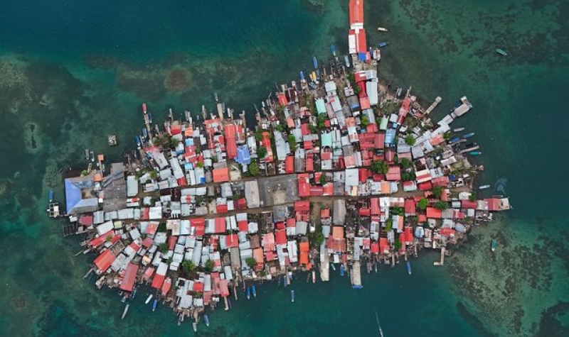 Families forced to evacuate Panama island due to rising sea levels