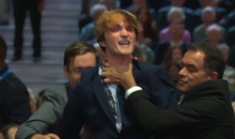 Hecklers interrupt Chancellor Rachel Reeves&#039; speech at Labour conference