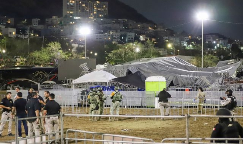 Mexico: Nine dead - including a child - and 50 injured after stage collapses at presidential campaign rally