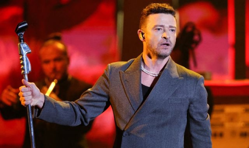 Justin Timberlake appears to joke  at Boston concert about drink-driving arrest