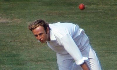 Derek Underwood: Former England cricketer dies aged 78
