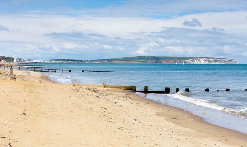 Isle of Wight: Body of woman found in water off Shanklin beach