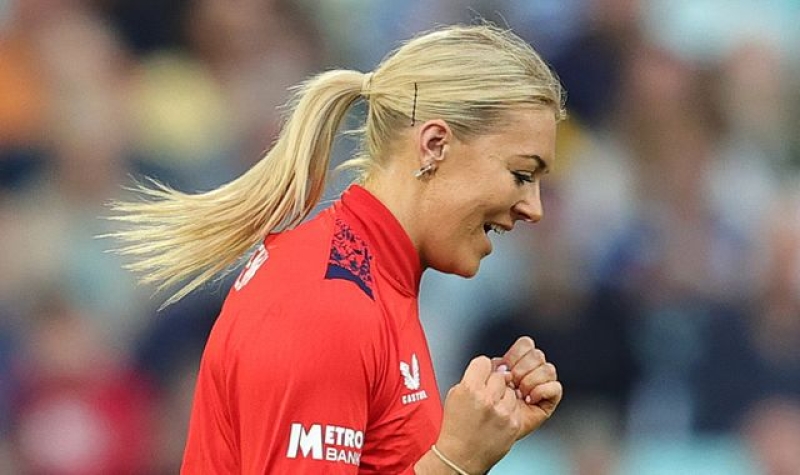 England vs New Zealand: Sarah Glenn&#039;s four-for leads dominant hosts to win over tourists in fourth T20I