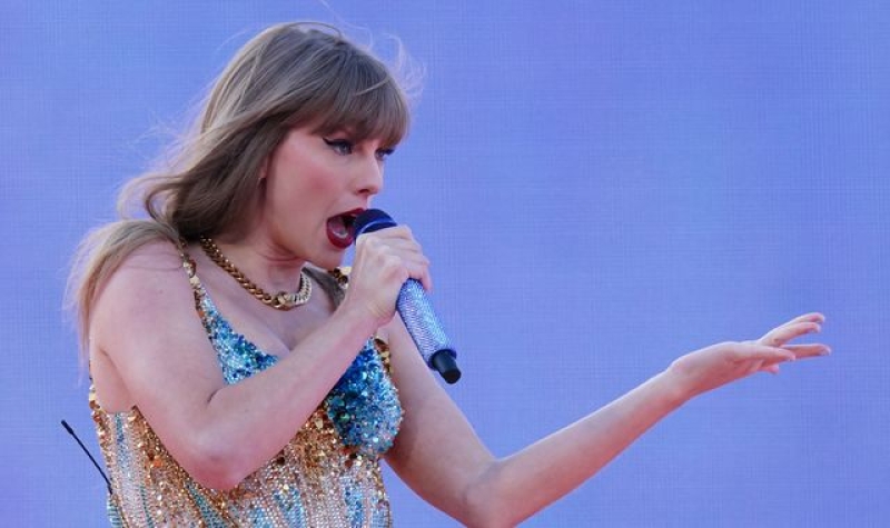Taylor Swift impresses in Cardiff as she greets fans in Welsh