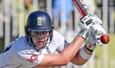 Pakistan vs England: Jamie Smith rescues tourists&#039; first innings before late wickets tumble in series decider in Rawalpindi