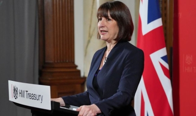 Chancellor Rachel Reeves pledges to &#039;fix&#039; economy - as expert says &#039;black hole&#039; matches Tory tax cuts
