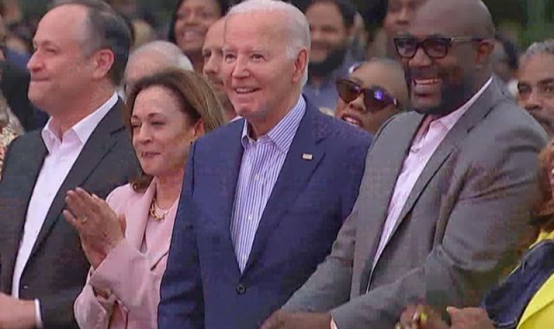 Biden appears to freeze for several seconds at White House event