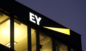  EY warns UK partners of potential profit slide