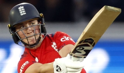 England vs New Zealand: Alice Capsey powers England to tense six-wicket win to clinch T20I series
