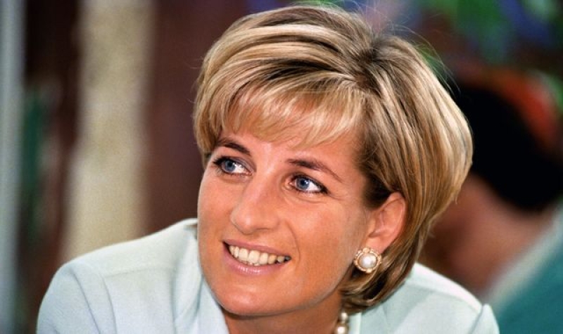 Handwritten letters from Princess Diana to go on sale