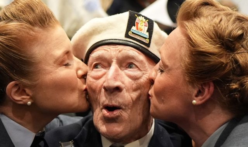 World War Two veterans share 'living history' with children ahead of 80th anniversary of D-Day